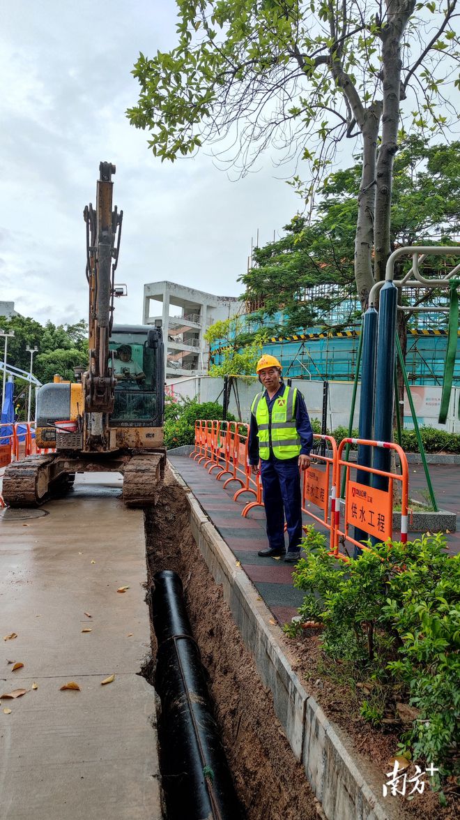实施给水管改造工程中山公用水务为华侨中学送去“及时雨”(图1)