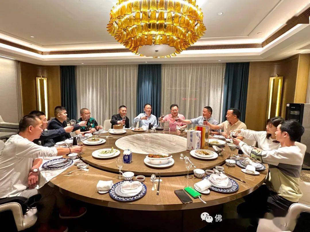 李强参观感知温州不锈钢水管、管件产业发展新风貌(图2)